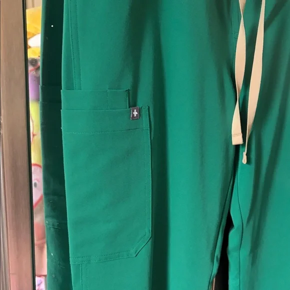 FIGS SET ltd Ed Indocyanine Green SET Size M - Picture 9 of 9